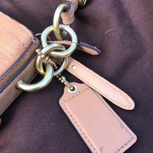 Coach tan slouchy hobo with gold hardware - Picture 2 of 7